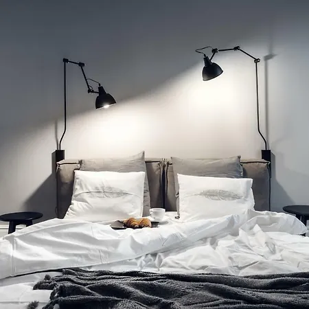 P&O Apartments Loft Center
